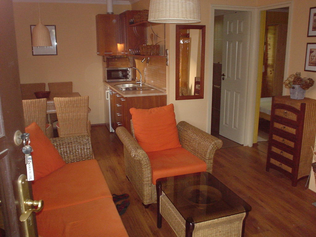 Oeroekzoeld Apartmanok Balatonfenyves Kamer foto