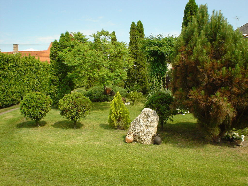 Oeroekzoeld Apartmanok Balatonfenyves Buitenkant foto